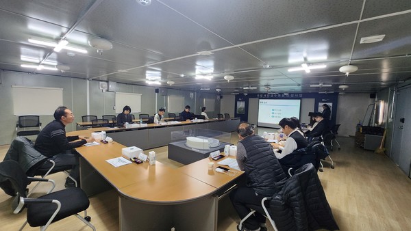 산림청은_4일_국립새만금수목원_조성대상지에서_‘식물생육_모니터링_연구’_최종보고회를_개최했다 ⓒ 산림청 